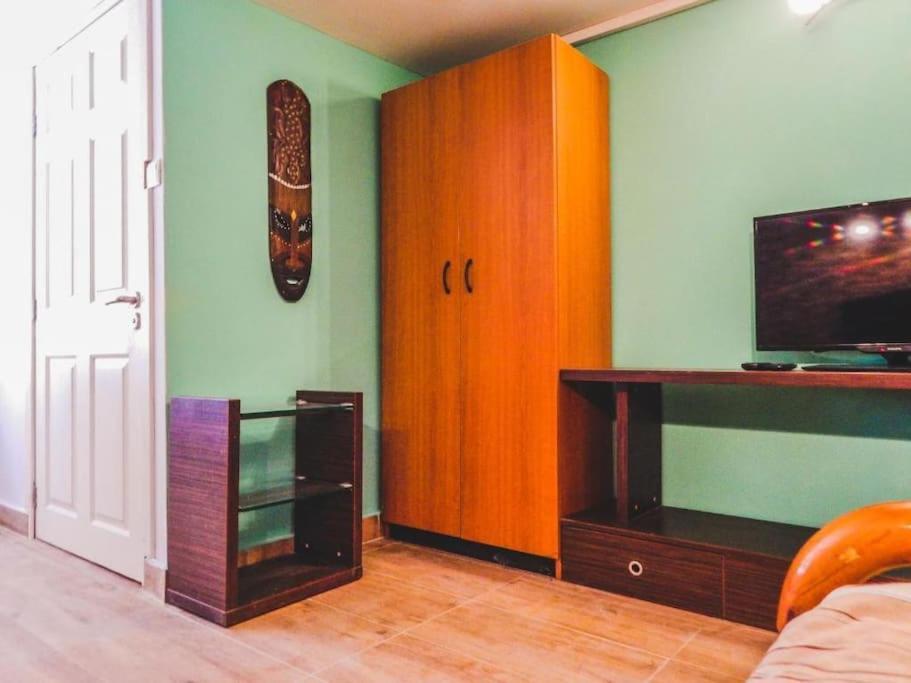 Top Center Studio 1 Софія Екстер'єр фото